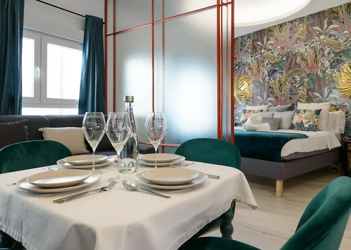 Gran Via Capitals By Monaro*****