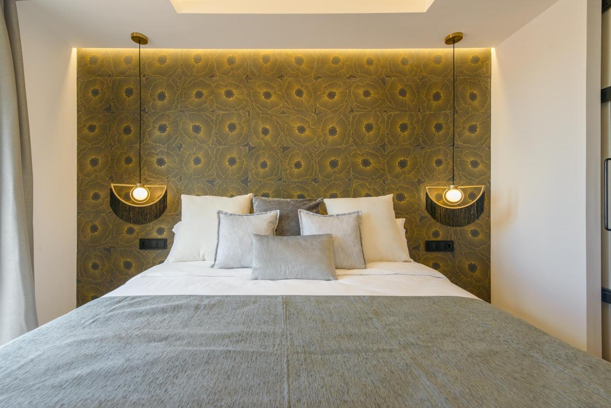 Gran Via Capitals By Monaro***** Madrid