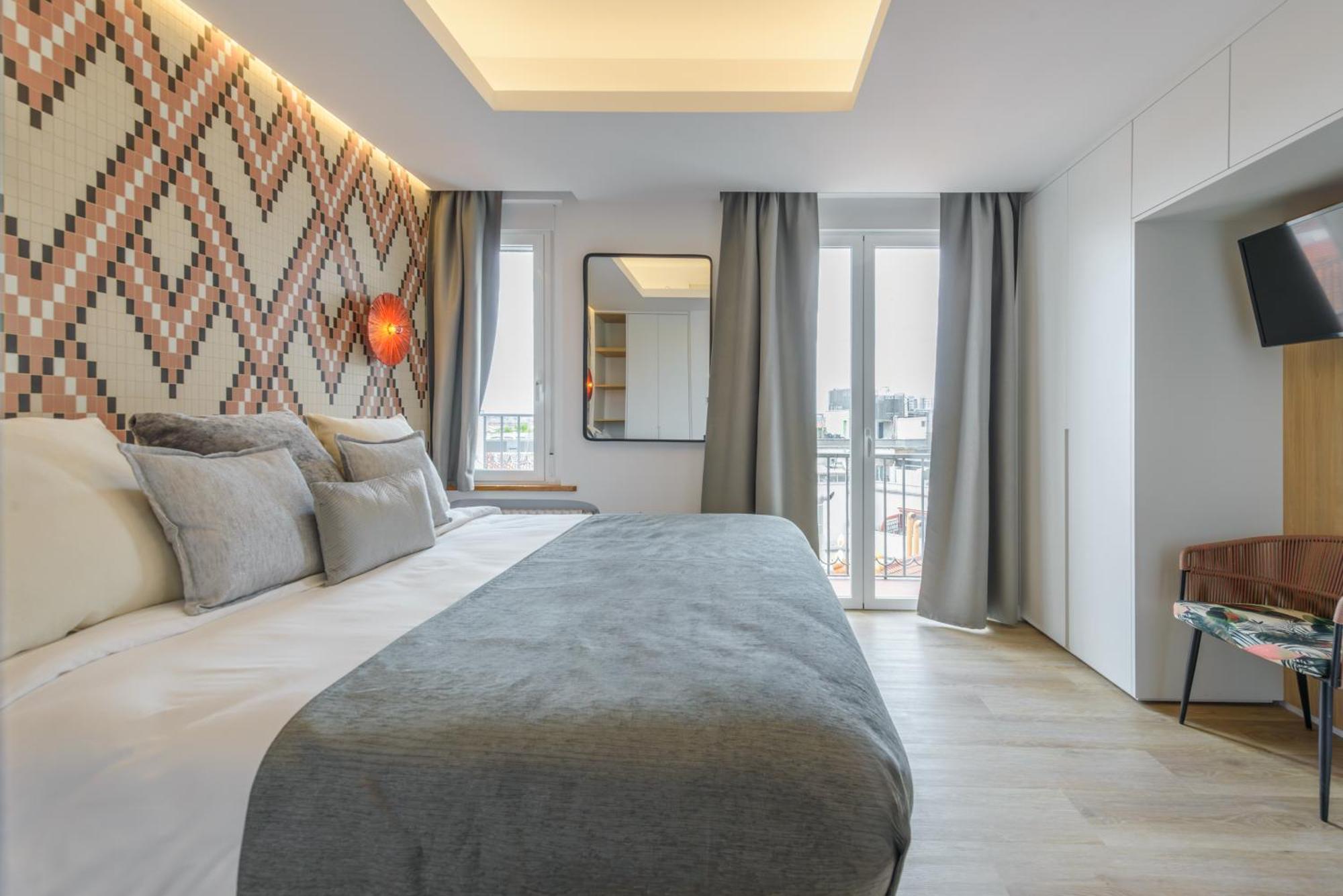 Gran Via Capitals By Monaro*****
