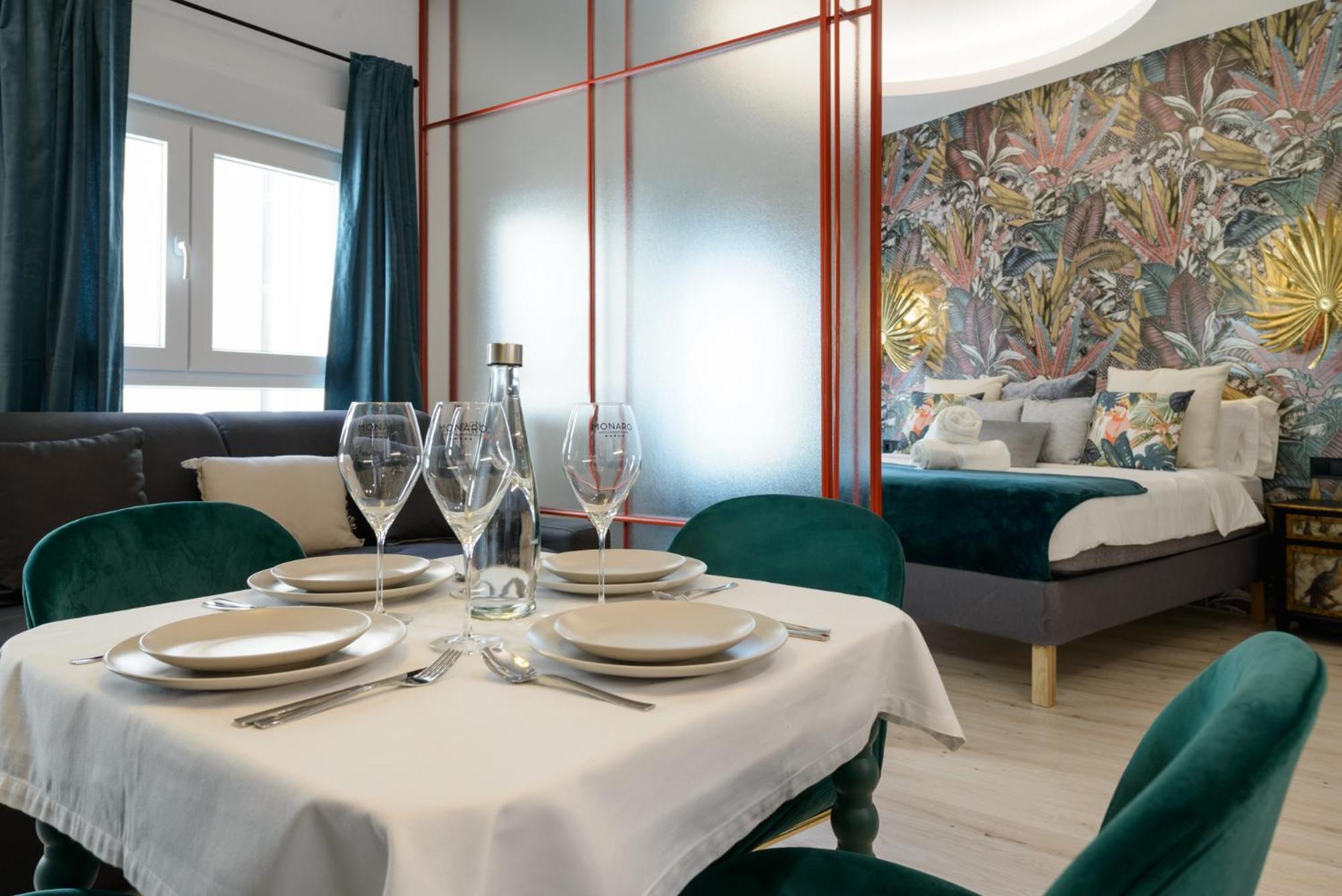 Gran Via Capitals By Monaro*****
