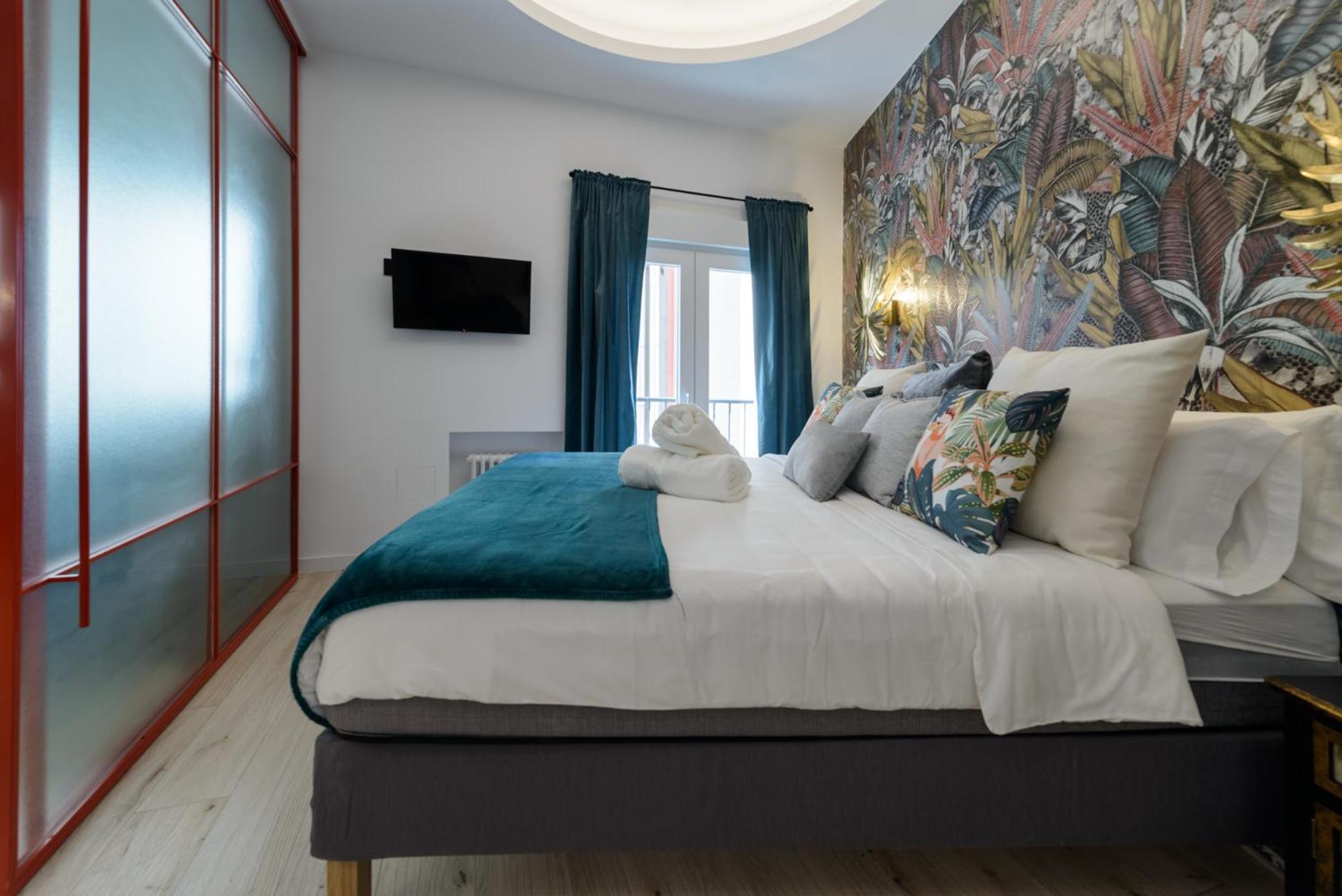 Gran Via Capitals By Monaro***** *
