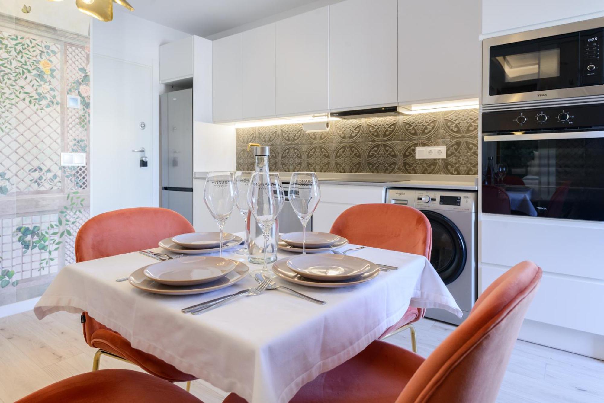 Gran Via Capitals By Monaro***** * Madrid